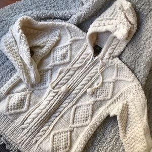 Handmade organic Ecuadorian wool sweater cream